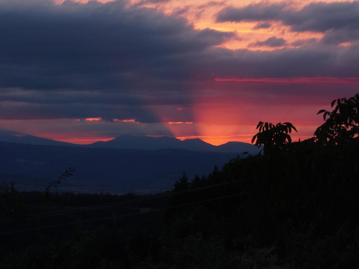Le Vallon D'Armandine, Gite Ecologique Auvergne Saint-Hilaire  Bagian luar foto